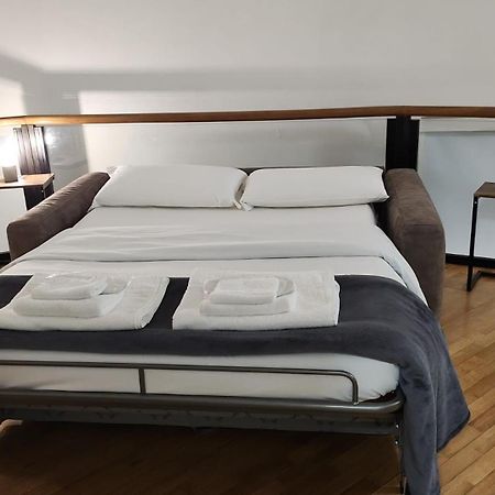 Trevi Suite Apartment - Barberini Рим Екстер'єр фото