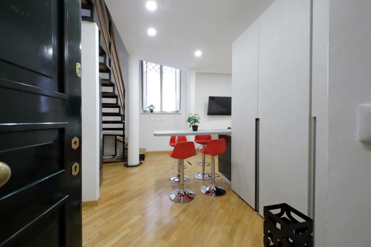 Trevi Suite Apartment - Barberini Рим Екстер'єр фото