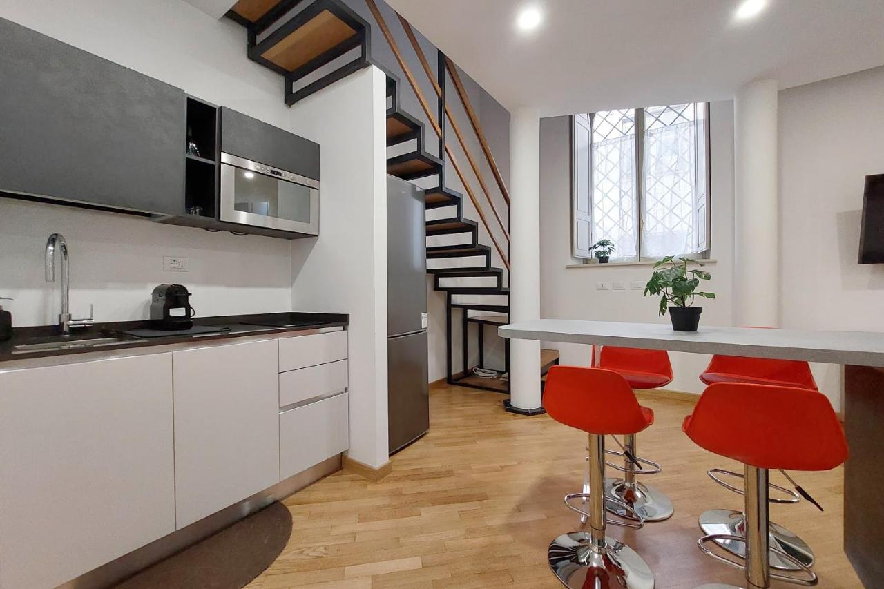 Trevi Suite Apartment - Barberini Рим Екстер'єр фото