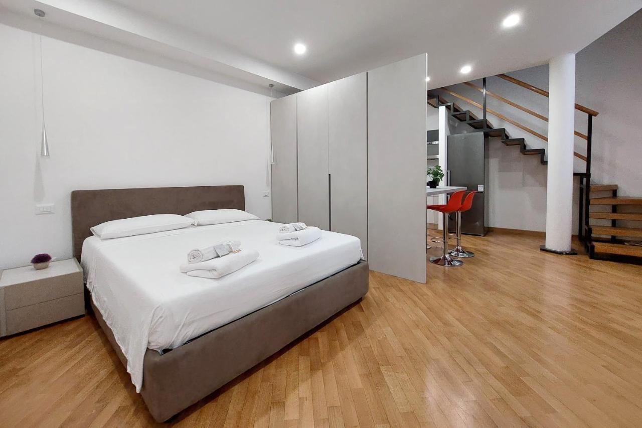 Trevi Suite Apartment - Barberini Рим Екстер'єр фото